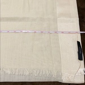 Authentic Gucci scarf/ Wrap New without tag